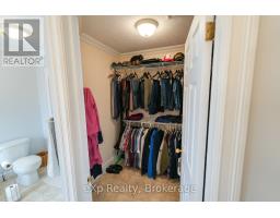 8 SANDPIPER COURT - 22