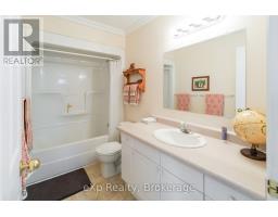 8 SANDPIPER COURT - 29