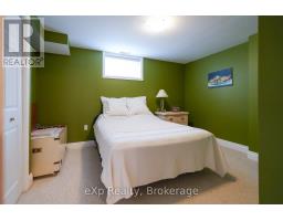 8 SANDPIPER COURT - 34