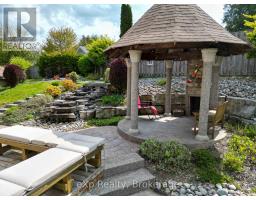 8 SANDPIPER COURT - 39