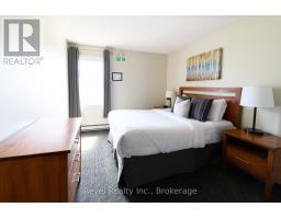 224 - 169 JOZO WEIDER BOULEVARD - 12