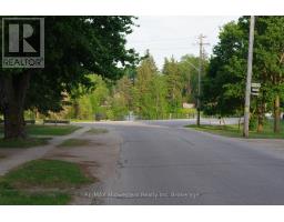 1062 HOWICK STREET - 12