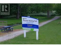 1062 HOWICK STREET - 15