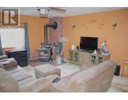 1062 HOWICK STREET - 6