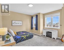30 CREEKSIDE DRIVE - 17