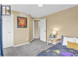 30 CREEKSIDE DRIVE - 18