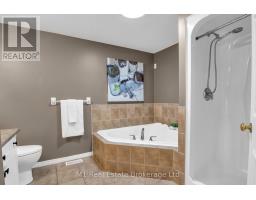 30 CREEKSIDE DRIVE - 22