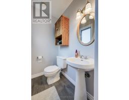 54 ELLEN AVENUE - 34