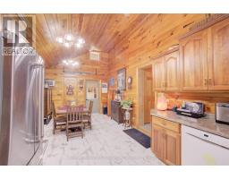 87 ST ANDREW STREET N - 8
