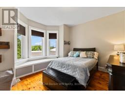 95 JOHN STREET S - 16