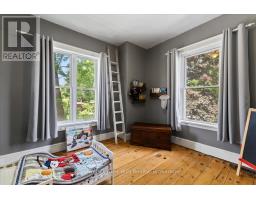 95 JOHN STREET S - 17