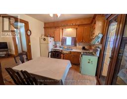 18 POWELL STREET W - 10