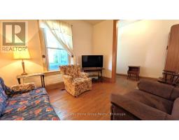 18 POWELL STREET W - 8