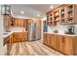 428 BOYNE AVENUE - 12
