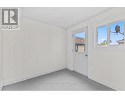 909 MCDONALD AVENUE - 25