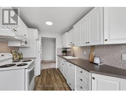 811 - 23 WOODLAWN ROAD E - 22