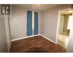 50/52 MAIN STREET N - 20