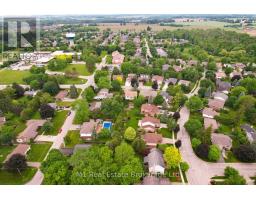 56 WELLINGTON DRIVE - 39