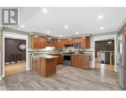 1041 HOWICK STREET - 14