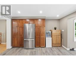 1041 HOWICK STREET - 16