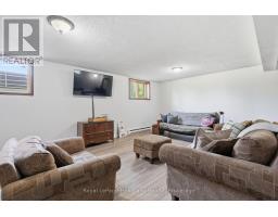 1041 HOWICK STREET - 25