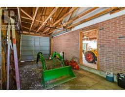 1041 HOWICK STREET - 34