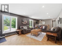 1041 HOWICK STREET - 8
