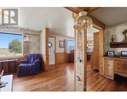 1033 PERTH RD 139 LINE W - 23