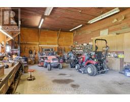 1033 PERTH RD 139 LINE W - 48