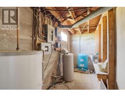1033 PERTH RD 139 LINE W - 49