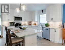 855 17TH STREET - 7