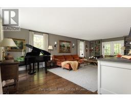 74 WOODLAND DRIVE - 32