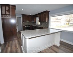 10 BROWNLEE STREET S - 7