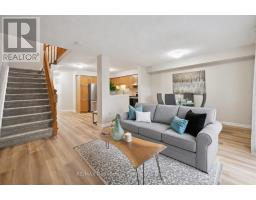 44 - 124 GOSLING GARDENS - 3