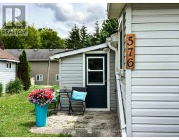 576 QUEEN STREET - 39