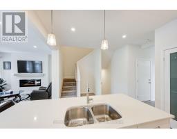 4 BRAUN AVENUE - 13