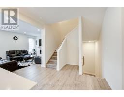 4 BRAUN AVENUE - 18