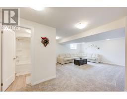 4 BRAUN AVENUE - 37