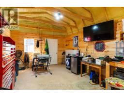 8 LAKEVIEW CRESCENT - 27