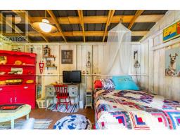 8 LAKEVIEW CRESCENT - 33
