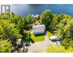 8 LAKEVIEW CRESCENT - 47