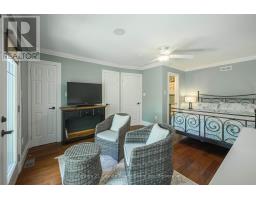 1070 SHIPLEY DRIVE - 22