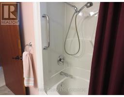22 BROWN STREET S - 17