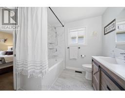 949 GZOWSKI STREET - 13