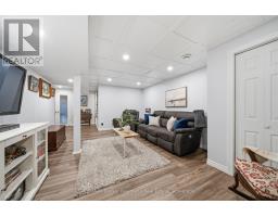 949 GZOWSKI STREET - 19
