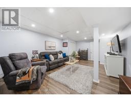 949 GZOWSKI STREET - 21