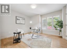 22 LYLE PLACE - 25