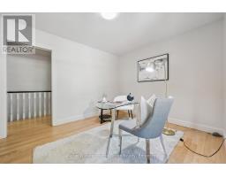 22 LYLE PLACE - 26