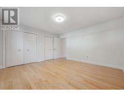 22 LYLE PLACE - 31