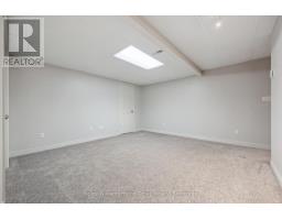 22 LYLE PLACE - 33